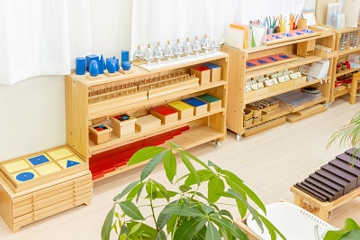 モンテソーリ教具